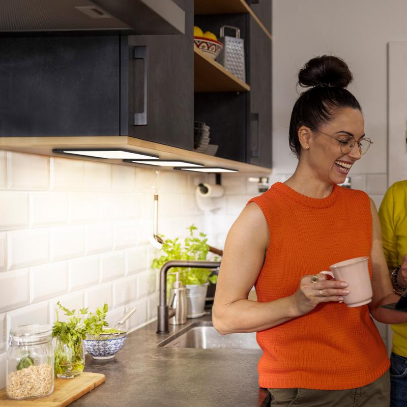 OSRAM LED Undercabinet Panel Frameless 30x20cm CCT DIM Black  - mit umschaltbarer Farbtemperatur