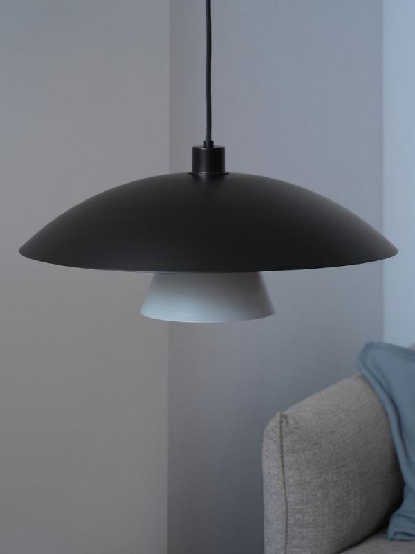OSRAM Pendelleuchte Decor Flying Mushroom in Schwarz/Weiß Ø 50 cm aus Stahl mit E27 Fassung - dekorative Hängelampe