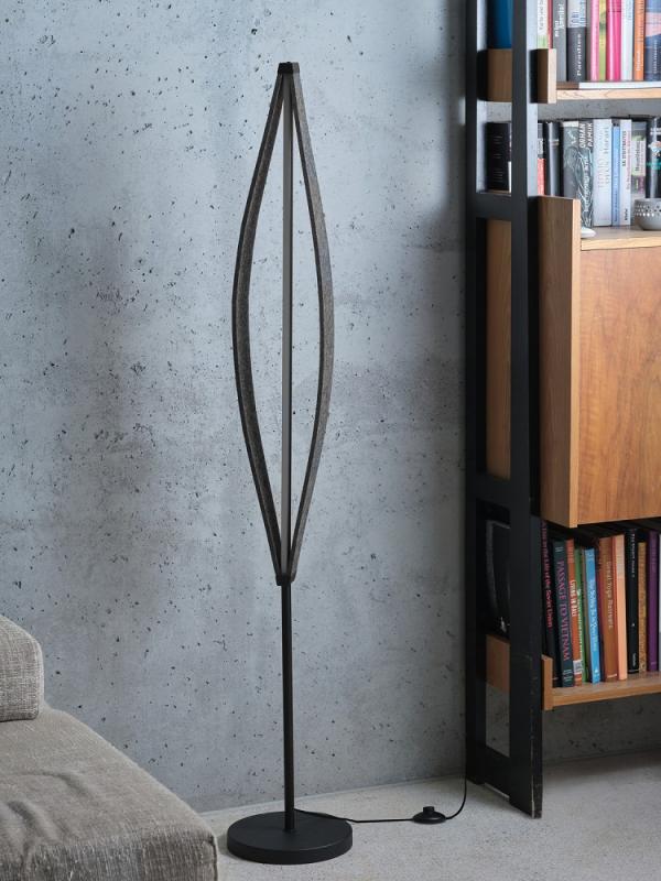 Osram Stehleuchte Decor Flat Felt in Dunkelgrau mit warmweißem Licht - Auffällige Leuchte aus Filz