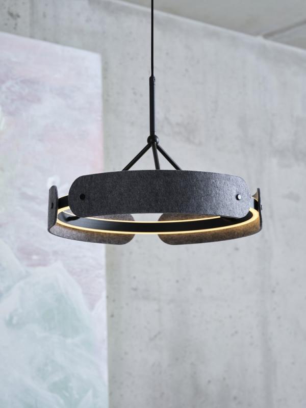 Osram Pendelleuchte Decor Curve Felt in Dunkelgrau mit warmweißem Licht Ø 43 cm - Auffällige Leuchte aus Filz