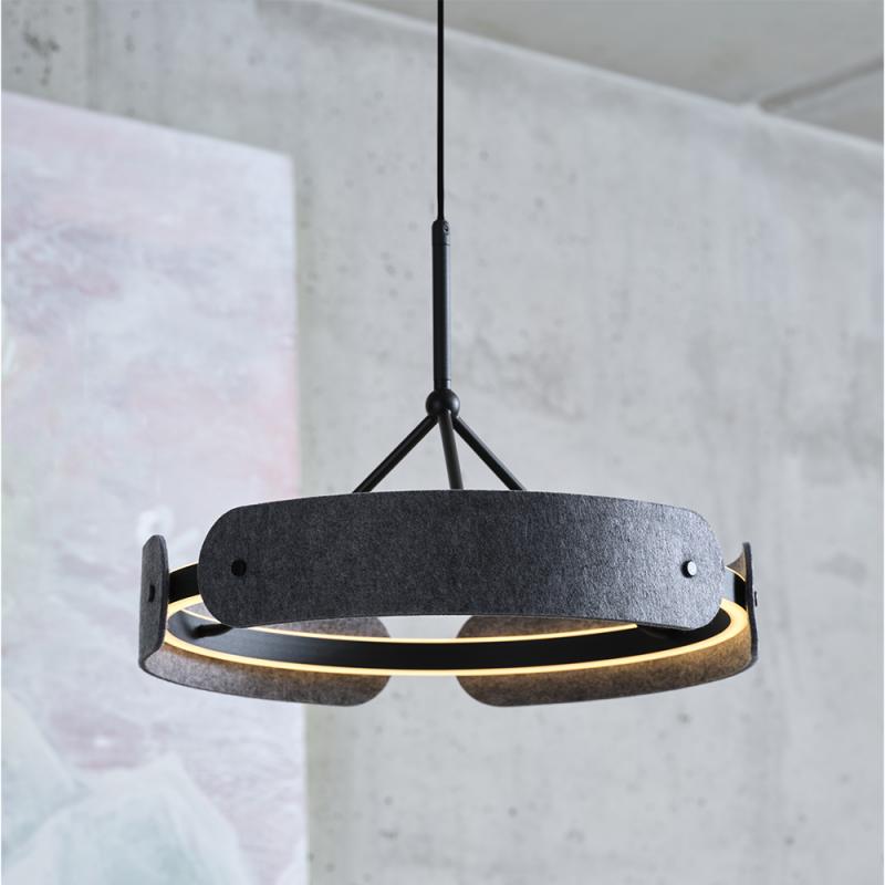 Osram Pendelleuchte Decor Curve Felt in Dunkelgrau mit warmweißem Licht Ø 43 cm - Auffällige Leuchte aus Filz