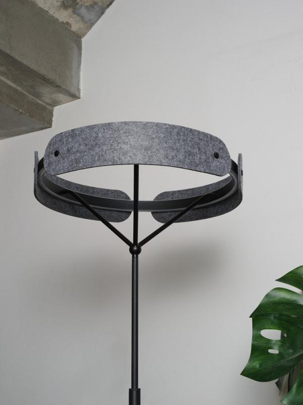 Osram Stehleuchte Decor Curve Felt in Dunkelgrau mit warmweißem Licht Ø 43 cm - Auffällige Leuchte aus Filz