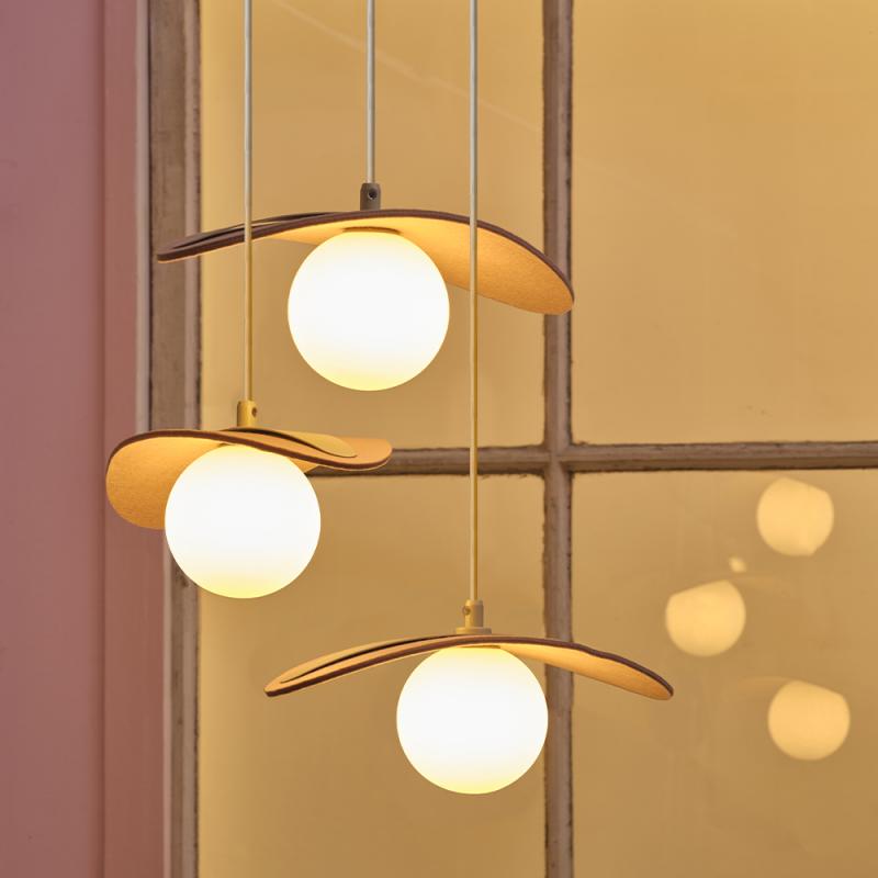 Osram Pendelleuchte Decor Pearl in Beige mit G9 Fassungen - Auffällige Leuchte aus Filz / Stahl / Glaskugel