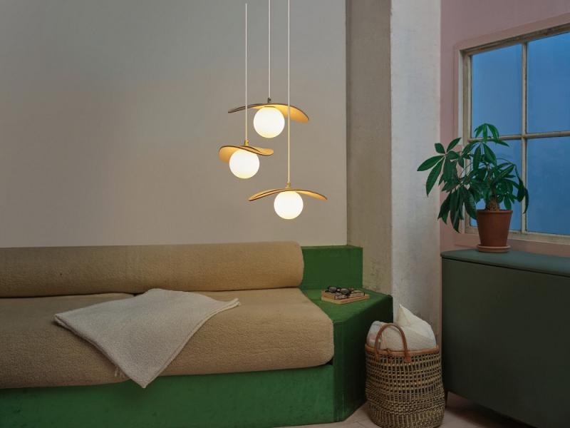 Osram Pendelleuchte Decor Pearl in Beige mit G9 Fassungen - Auffällige Leuchte aus Filz / Stahl / Glaskugel