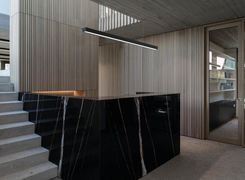 Siteco Silica® 21, direkt/indirekt Darklight-Reflektor, schwarz, Lichtfarbe 840 UGR ≤ 19, DALI 2, tiefschwarz matt 18230lm