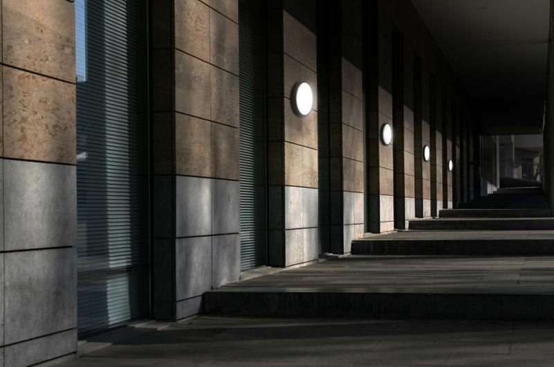 LEDVANCE LED Decken- und Wandleuchte BULKHEAD ROUND EMERGENCY -  BLKH RD EL 300 P 19.5W ML 83040 schwarz IP65