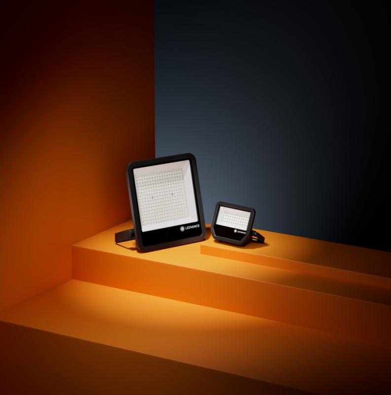 LEDVANCE LED Fluter FLOODLIGHT AREA GEN 2  FL AREA V 100W ML 840 A48X85 BK