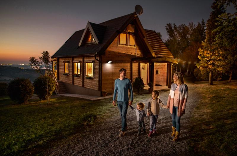 Osram LED Fluter Floodlight Essential Sensor 50W 4000K neutralweißes Licht IP65 schwarz - leistungsstark