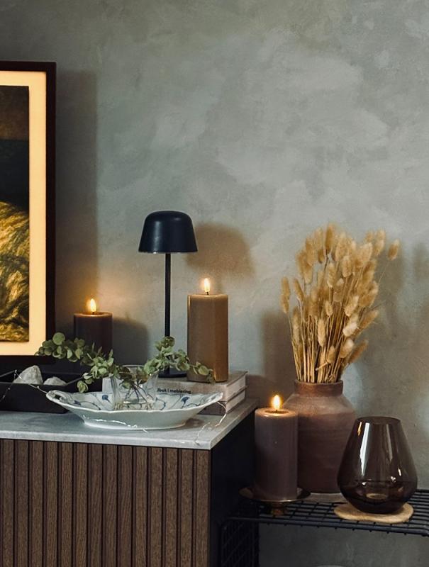 OSRAM Akku-Tischleuchte Style Table in Anthrazit USB dimmbar IP54 In & Out - wiederaufladbarer Akku, IP54, stufenloses Dimmen, Lichthelligkeits-Memory-Funktion