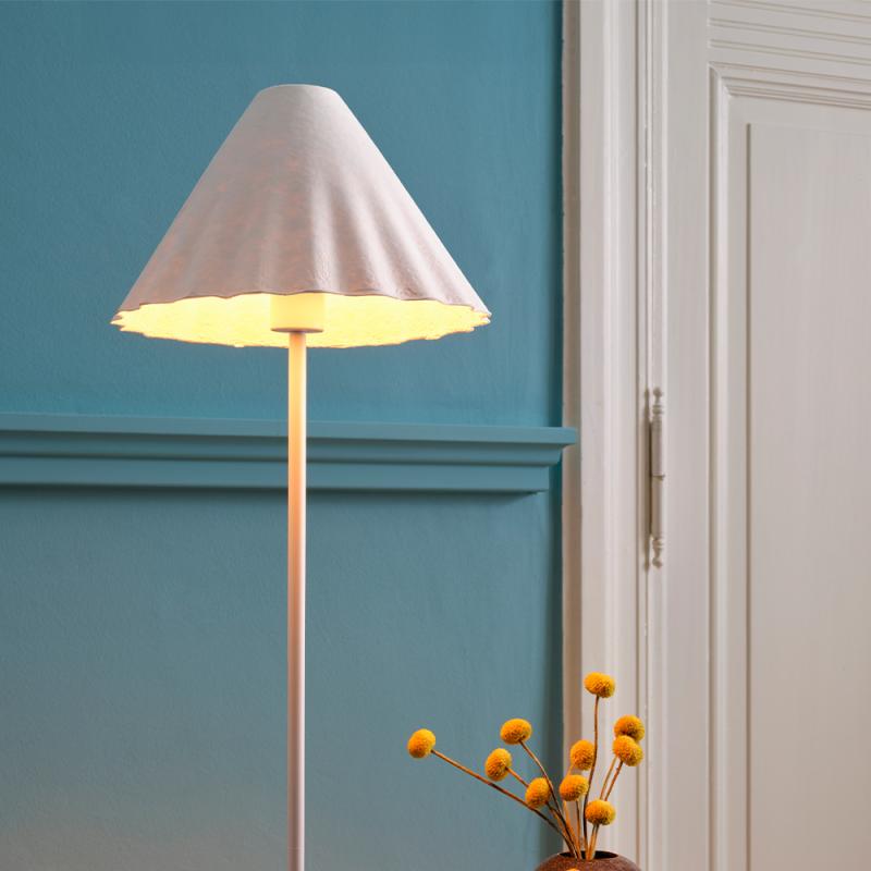 OSRAM Stehleuchte Decor Pulp weiß dimmbar aus Metall und Pappmaschee mit E27 Fassung