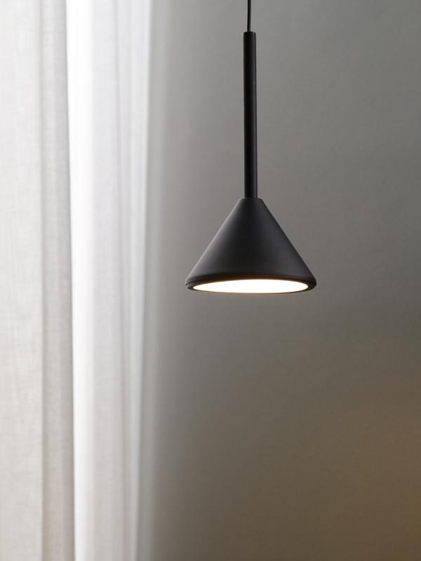 Osram Pendelleuchte Decor Fuji aus Stahl in Schwarz mit warmweißem Licht