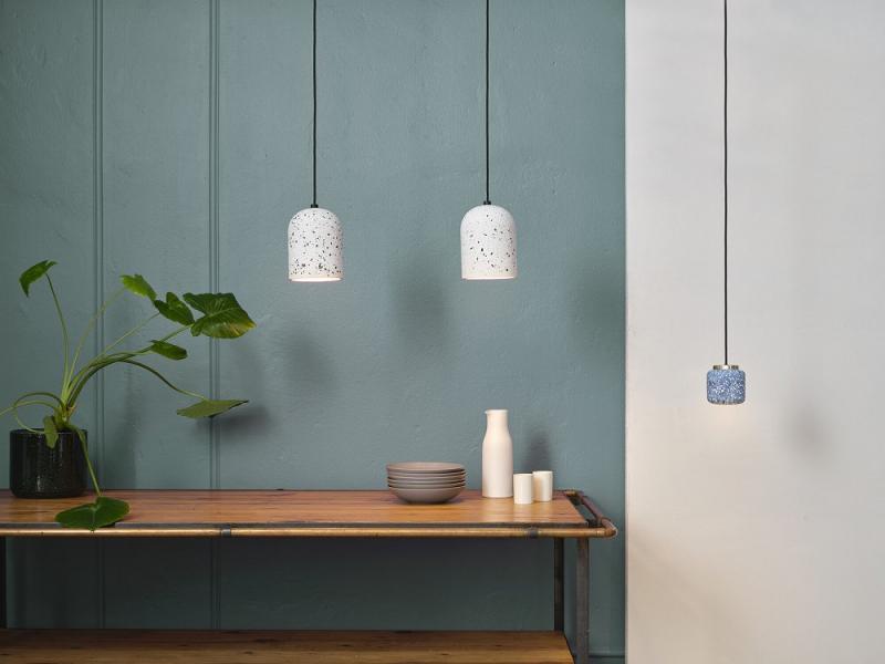 Pendelleuchte Decor Pill aus Terrazzo Stein mit E27 Fassung in Weiß gesprenkelt Ø 15 cm