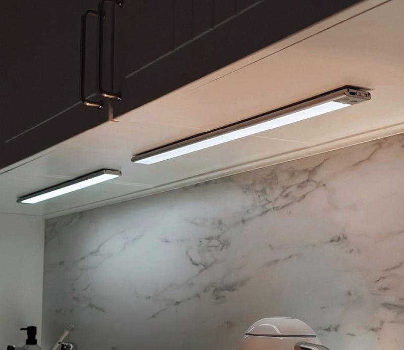 60cm OSRAM LED Lichtleiste Linear LED Flat Sensor + USB 600mm CCT - mit umschaltbarer Farbtemperatur