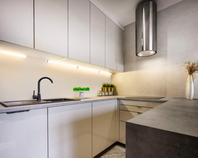 55cm OSRAM LED Lichtleiste Linear Angle Frameless Sensor weiß - mit umschaltbarer Farbtemperatur - dimmbar