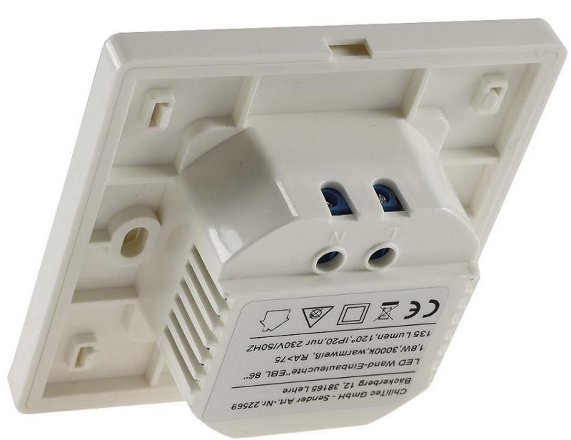 ChiliTec LED Wand-Einbauleuchte "EBL 86 PIR" 2W, 3000k, warmweiß, Rahmen silber mit Bewegungsmelder