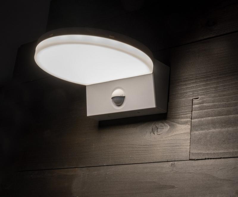 ChiliTec LED Wandleuchte "TORTUGUERO" IP65 15W, 1569lm, 140° Bewegungsmelder, 4000K