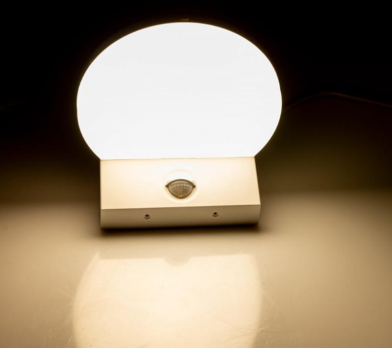 ChiliTec LED Wandleuchte "TORTUGUERO" IP65 15W, 1526lm, 140° Bewegungsmelder, 3000K