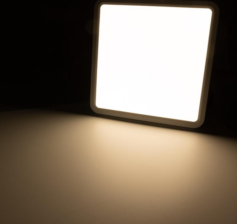 ChiliTec LED Deckenleuchte "Santano 24 Qw" 23x23cm, 24W, 2088lm, 2900K warmweiß