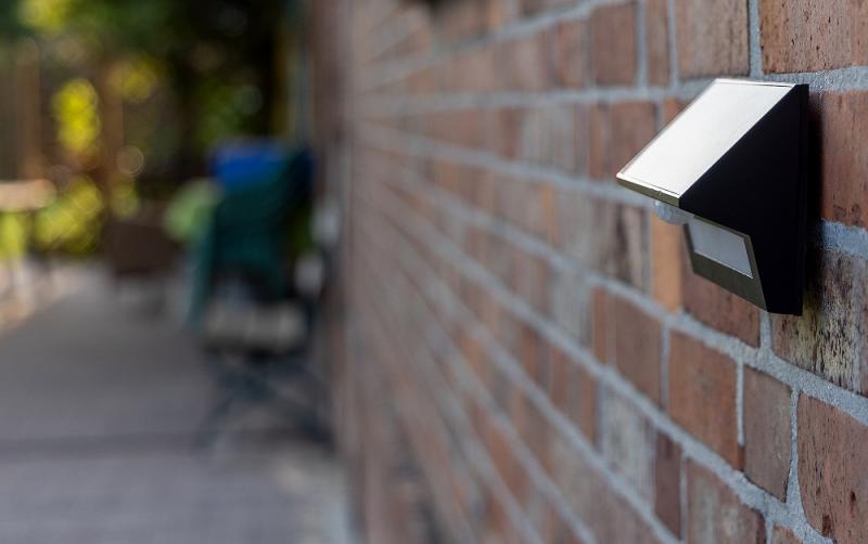 ChiliTec LED Solar Wandleuchte "SWL-AS500" IP44, warmweiß 3000K, PIR Sensor
