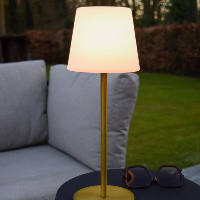 Lucide TYON – elegante Akku Tischleuchte für Innen & Außen in mattem Gold mit warmweißem Licht