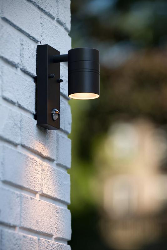 LUCIDE ARNE-LED IR Wandstrahler Außen GU10 IP44 Schwarz mit Sensor
