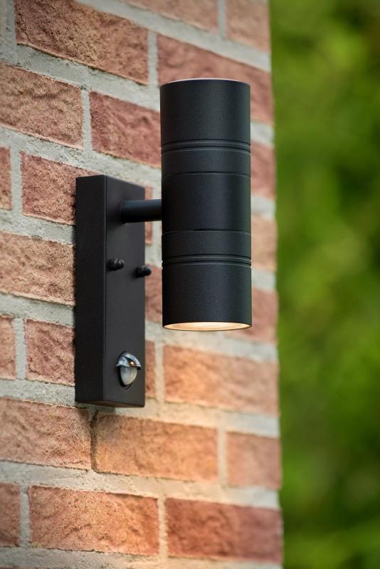 Lucide ARNE-LED IR Wandstrahler Außen Schwarz GU10 IP44 mit Sensor