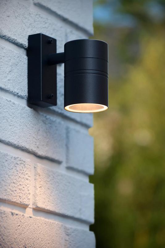 Lucide ARNE-LED Wandstrahler IP44 Schwarz – 1x GU10 LED 2700K Außenwandleuchte