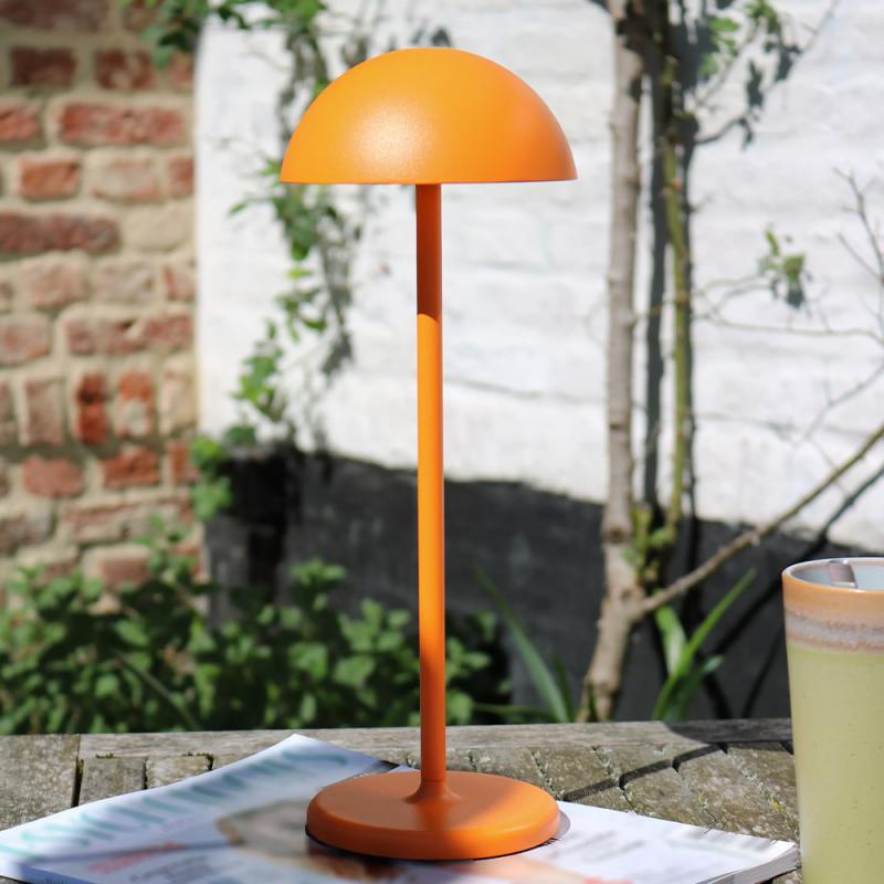 Lucide JOY – moderne Akku Tischleuchte für Innen & Außen in Orange mit warmweißem Licht