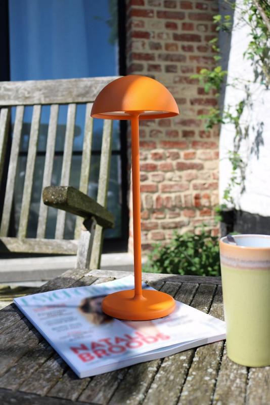 Lucide JOY – moderne Akku Tischleuchte für Innen & Außen in Orange mit warmweißem Licht