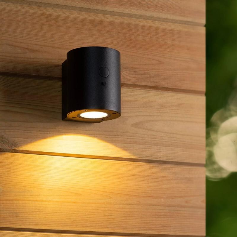 Lucide PERTH – Solar LED Außenwandleuchte Ø9 cm 1x1W 2700K/3000K IP65 Schwarz mit Sensor