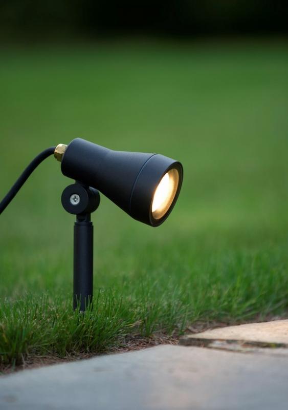Lucide SPIKE Gartenstrahler Ø6,5 cm GU10 LED 5W 3000K IP54 Schwarz