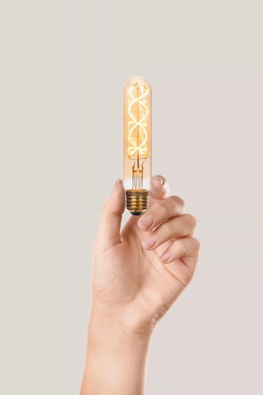 Lucide T32 E27 LED Filament 4,9W 2200K 410 lm 3-StepDim Amber mit Memory – kompakte Vintage-Glühfadenlampe