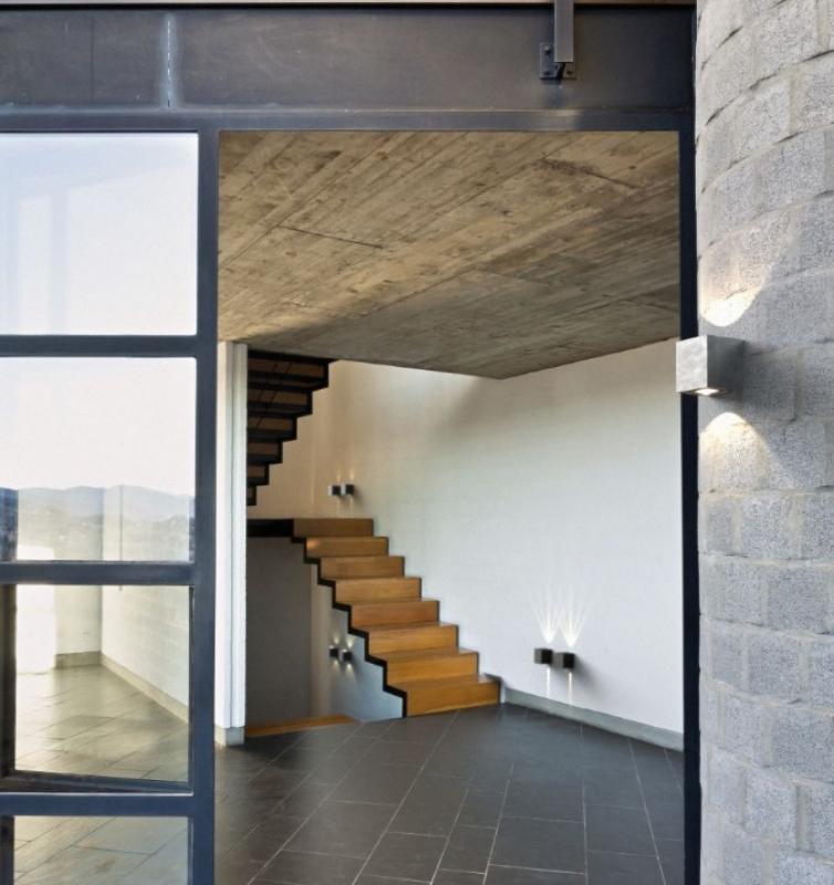 LED-Wandleuchte Up&Down würfelförmig aus verzinktem Metall inkl. 2 warmweisse LEDs