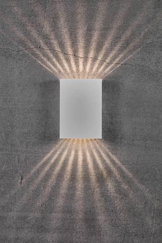 LED-Außenwandleuchte up&down weiß mit vielen Abstrahlvarianten für verschiedene Lichtspiele