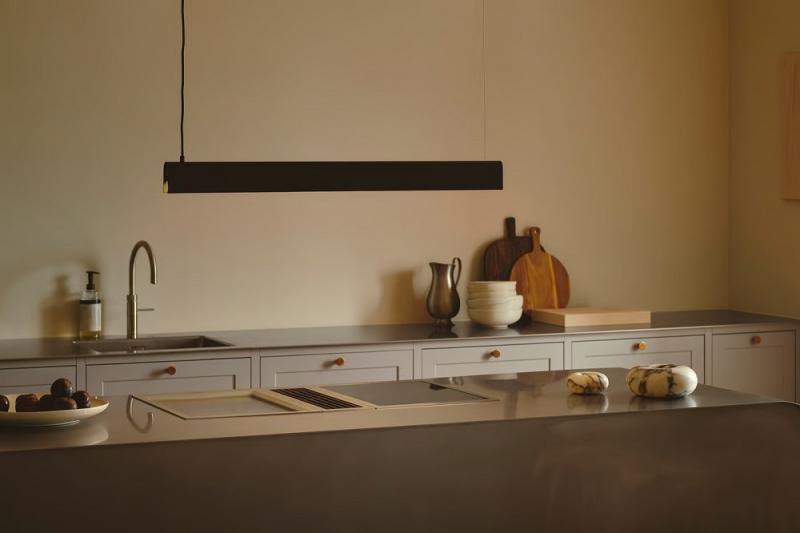 Design For The People Beau 100 skandinavische Pendelleuchte Schwarz angenehmes warmweiß