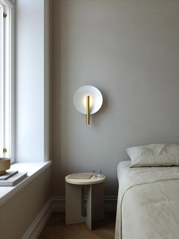 Design For The People Furiko Wandleuchte Messing G9 – elegante Designerleuchte von Anker Studio