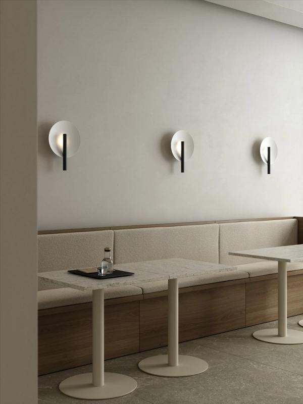 Design For The People Wandleuchte Schwarz – modernes Designerlicht von Anker Studio