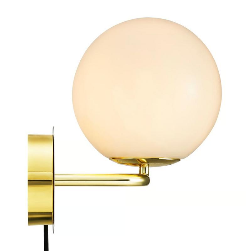 Design For The People Wandleuchte Messing Glas – elegante Designerleuchte von Maria Berntsen