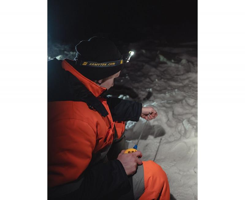 Armytek Zippy ES Mehrzweckleuchte mit Stahlclip (Blue Sapphire) 3 in 1