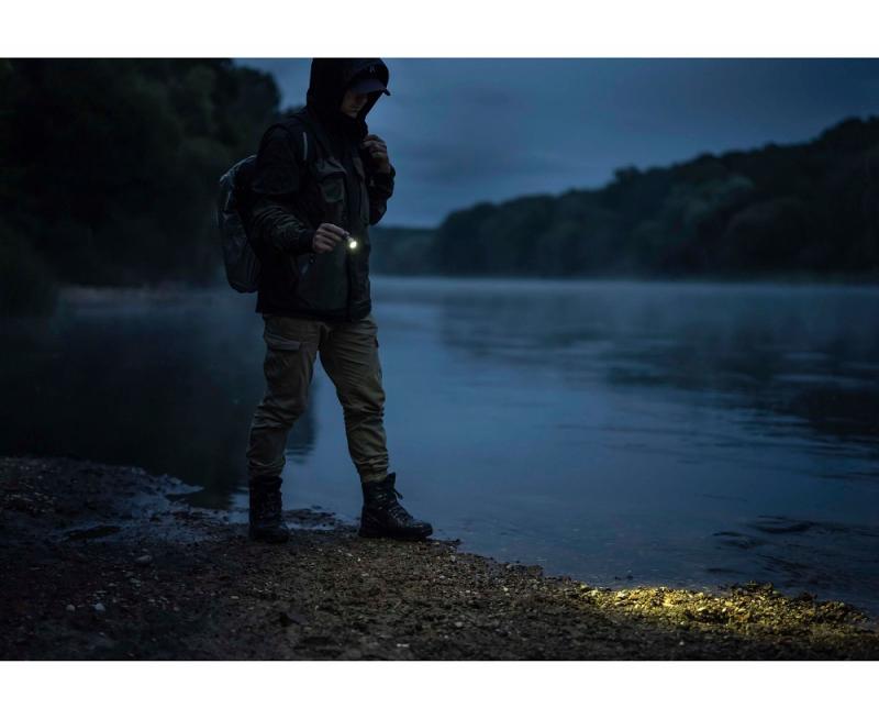 Armytek Prime C1 Pro Magnet USB Taschenlampe mit Magnethalterung akkubetrieben warmweisses Licht