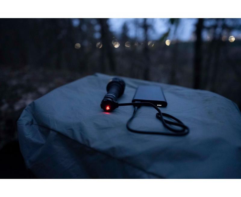 Armytek Bear WRG Taschenlampe mit Magnethalterung akkubetrieben mehrfarbiges Licht