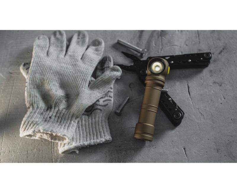 Armytek Wizard C2 Pro Max Magnet USB Sand Taschen- und Stirnlampe mit Magnethalterung / Stirnhalterung akkubetrieben weißes Licht