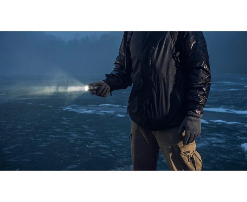 Armytek Dobermann Pro Max Magnet USB White Taschenlampe akkubetrieben, neutralweißes Licht