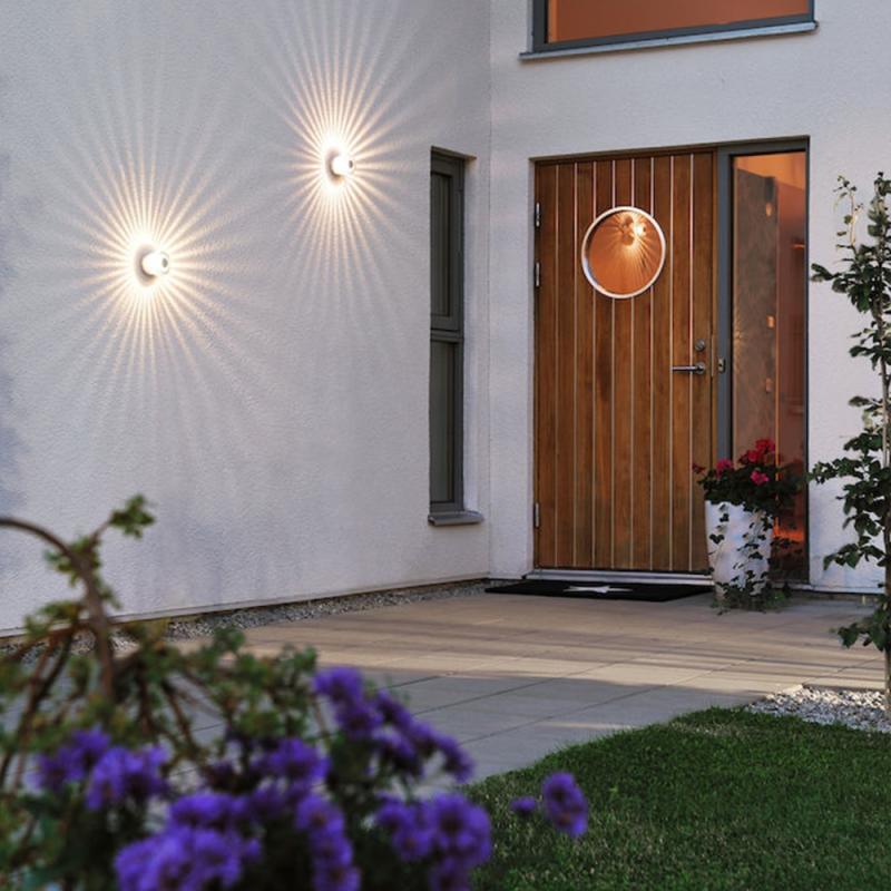 Konstsmide 7900-800 Monza Wandleuchte massives Aluminium, bronzefarben anodisiert mit Lamellenschirm