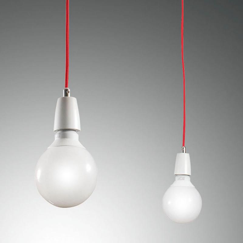 BLOG 5-flammige PENDELLEUCHTE IN WEISS MIT ROTEN TEXTILUMMANTELTEN KABELN VON FABAS LUCE