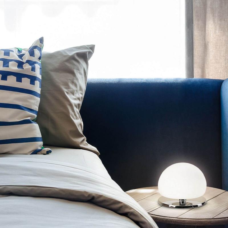 Morgana Zeitlose LED Nacht-Tischleuchte Verchromt dimmbar von Fabas Luce