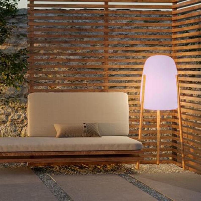 New Garden Rocket 145 Solar Stehleuchte In&Out mit Holzfüßen dimmbar, Fernbedienung, RGB, IP65 - Höhe: 145 cm, Durchmesser: 63.5 cm