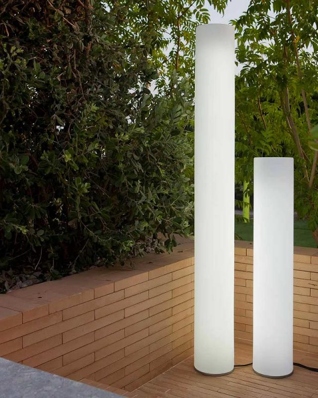 New Garden Säulenförmige Akku LED Outdoor-Standleuchte FITY 160 RGB dimmbar mit  Fernbedienung - Höhe: 160 cm - kaltweisses & RGB-Licht