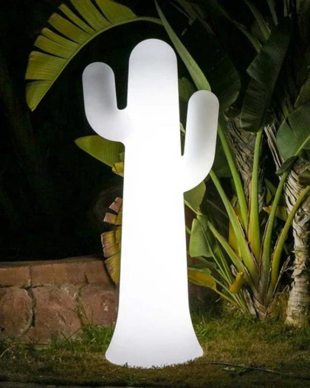 New Garden Stehlampe PANCHO LED-Kaktus 139cm hoch weiß mit Akku, Fernbedienung, RGBW und kaltweißes Licht IP65