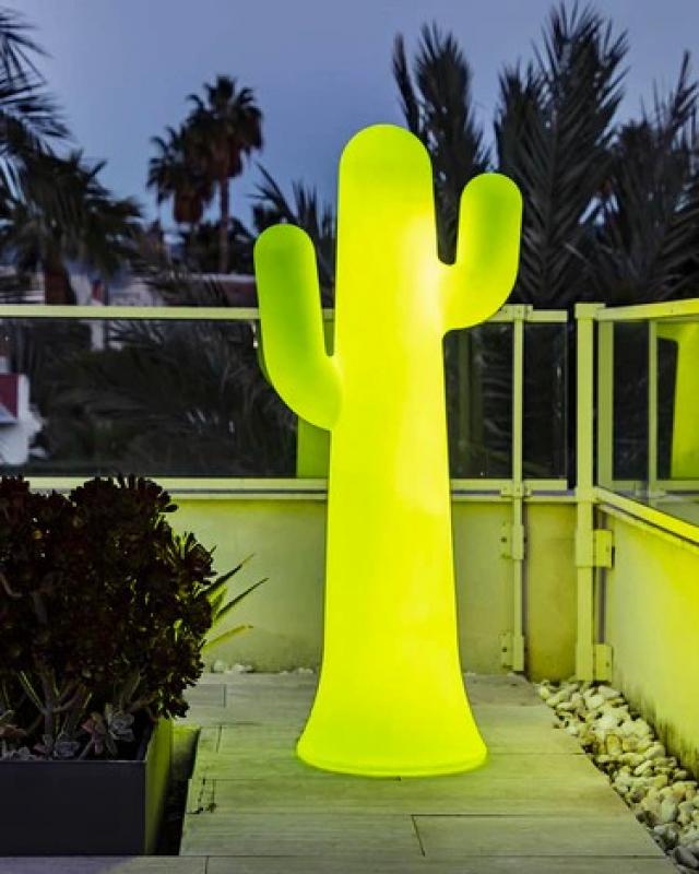 New Garden Stehlampe PANCHO LED-Kaktus 139cm hoch weiß mit Akku, Fernbedienung, RGBW und kaltweißes Licht IP65